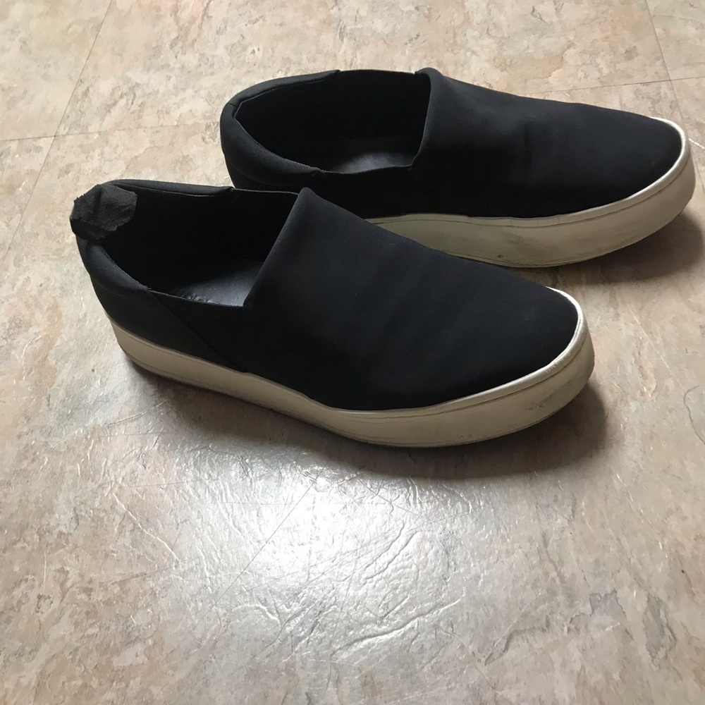 Shoes - Picture 2 of 4